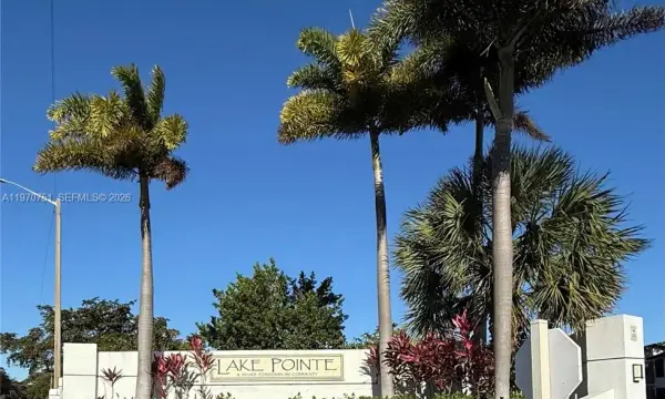201 Lake Pointe Drive 202, Oakland Park, FL 33309