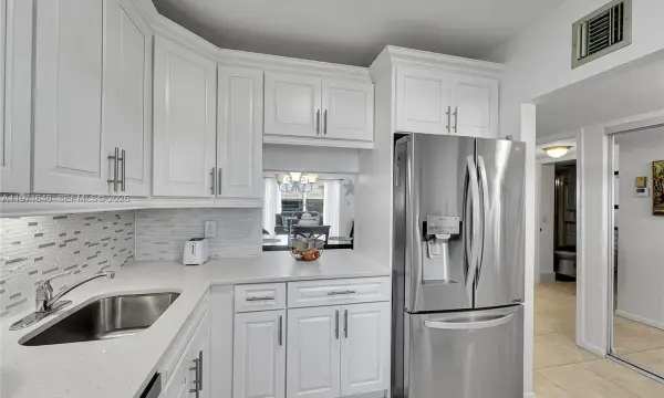 650 NW 80th Terrace 206, Margate, FL 33063