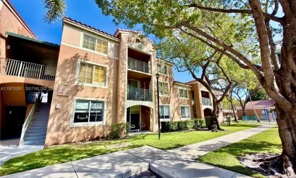 4848 N State Road 7 4303, Coconut Creek, FL 33073