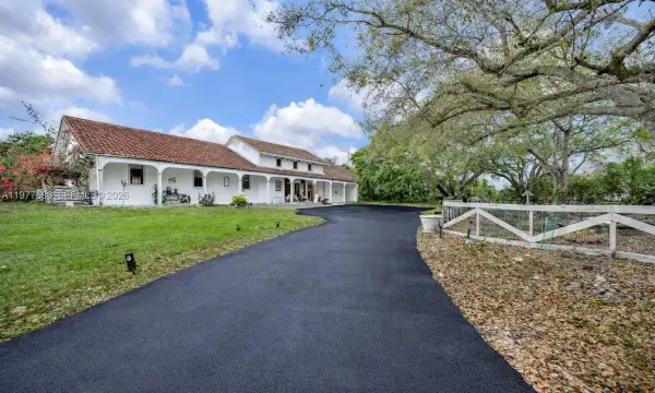 18950 SW 50th Street, Southwest Ranches, FL 33332