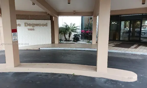 1100 St Charles Place 213, Pembroke Pines, FL 33026