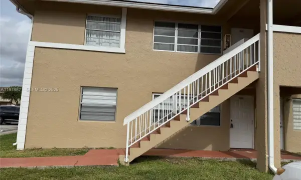 1001 Twin Lakes Drive 29d, Coral Springs, FL 33071