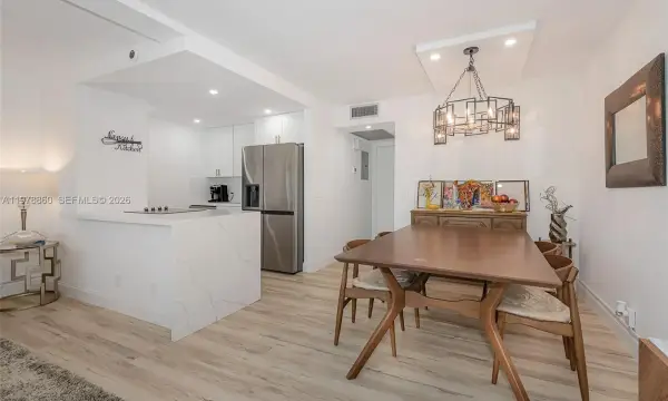 300 SW 134th Way 212e, Pembroke Pines, FL 33027