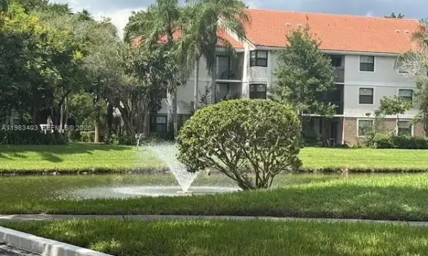10161 W Sunrise 104 104, Plantation, FL 33322