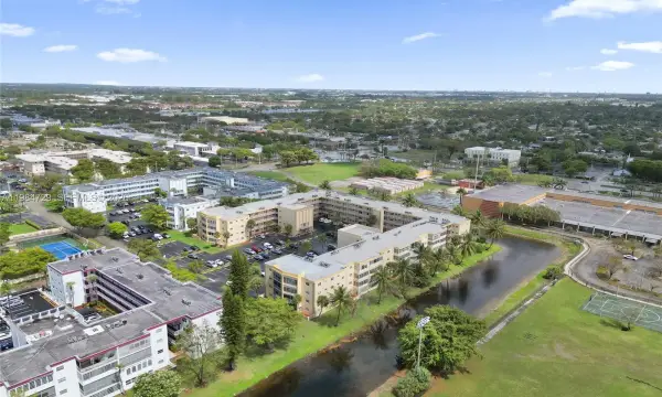 3940 NW 42nd Avenue 320, Lauderdale Lakes, FL 33319