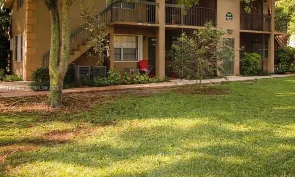 10480 NW 8th Street 201, Pembroke Pines, FL 33026