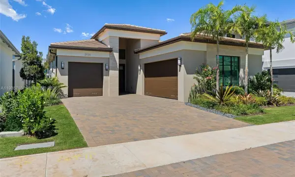 21135 Tangelo Tree Drive, Boca Raton, FL 33434