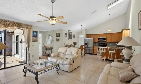 5662 Golden Eagle Circle, Palm Beach Gardens, FL 33418