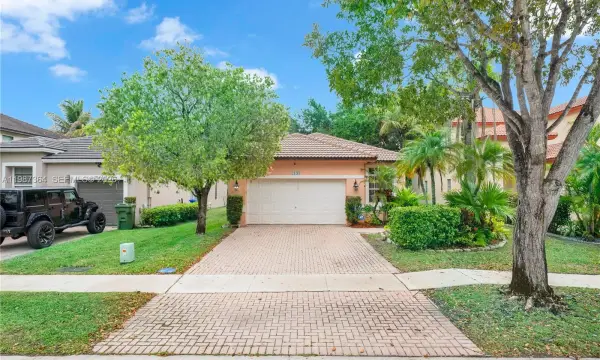 19269 NW 14th Street, Pembroke Pines, FL 33029