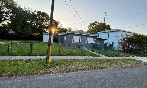 214 SW 1st Avenue, Dania Beach, FL, 33004