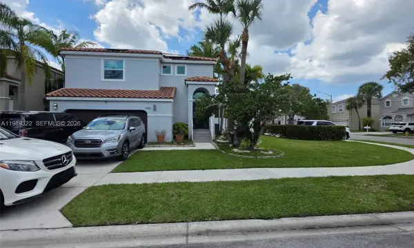 680 NW 159th Avenue, Pembroke Pines, FL 33028