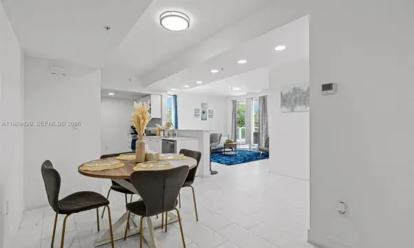 1850 Monroe Street 309, Hollywood, FL 33020