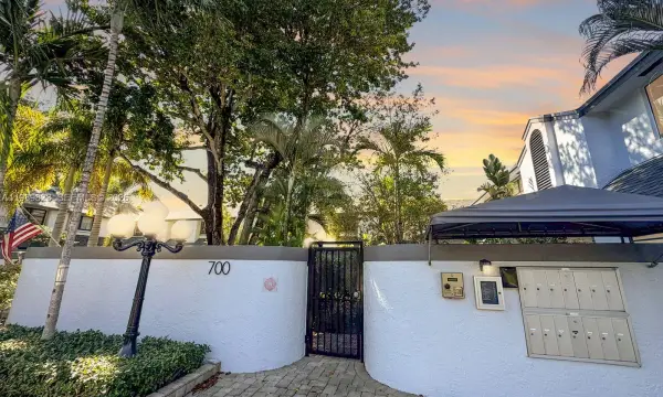 700 SE 14th Street G, Fort Lauderdale, FL 33316