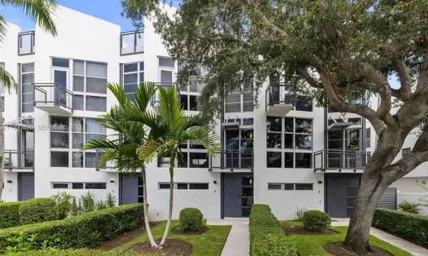 721 SE 12th Court 4, Fort Lauderdale, FL 33316