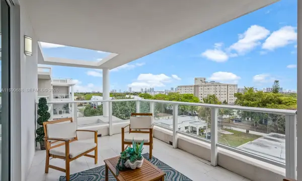 1850 Monroe Street 308, Hollywood, FL 33020