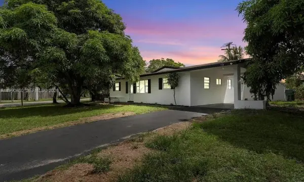 4900 NW 14th Street, Lauderhill, FL 33313