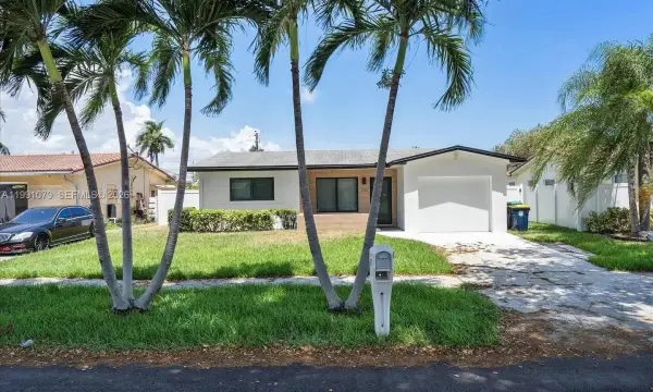 233 SE 4th Terrace, Dania Beach, FL 33004