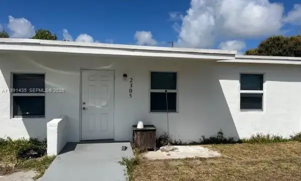 2305 NW 13 Court, Fort Lauderdale, FL 33311