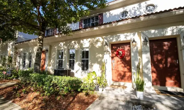 2607 SW 99th Way, Miramar, FL 33025