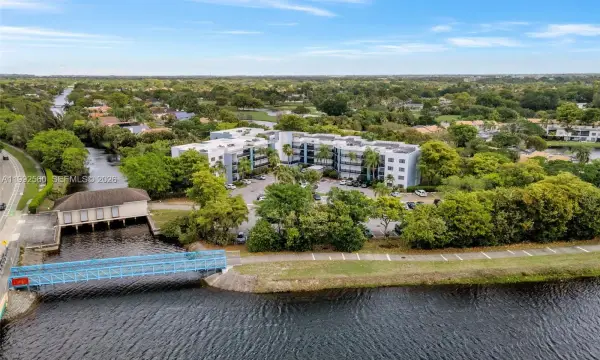 1021 Mockingbird Lane 302, Plantation, FL 33324