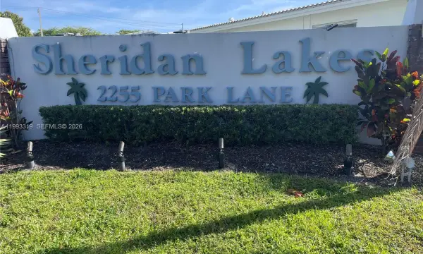 2300 Park Lane 208, Hollywood, FL 33021