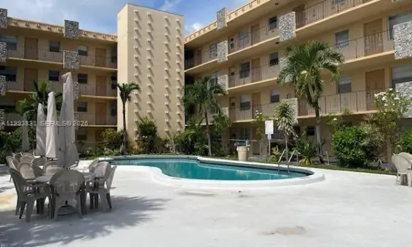 2145 Pierce Street 403, Hollywood, FL 33020