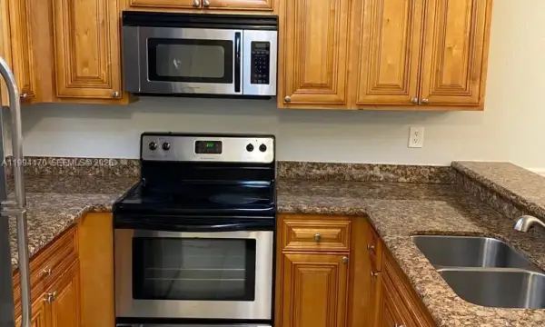 1620 Balfour Point Drive B, West Palm Beach, FL 33411