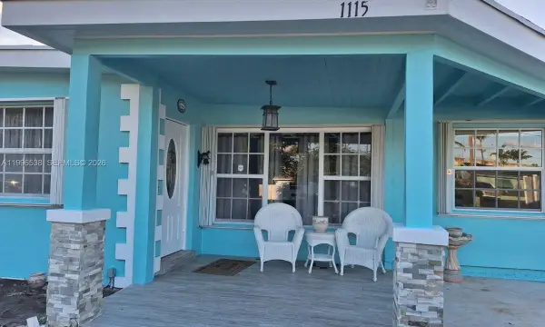 1115 Lake Geneva Drive, Lake Worth, FL 33461