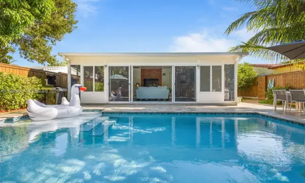201 NE 16th Court, Fort Lauderdale, FL 33305