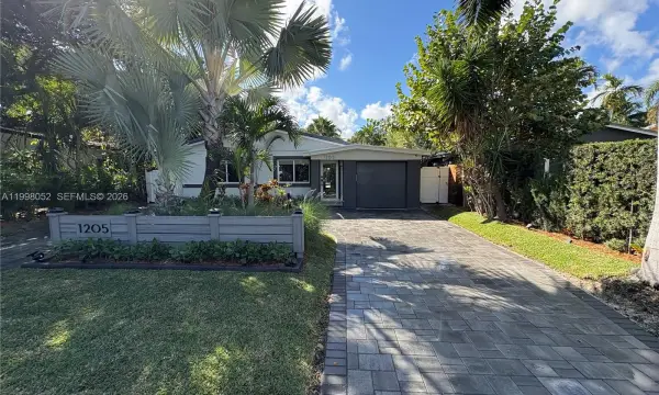 1205 NE 17th Terrace, Fort Lauderdale, FL 33304