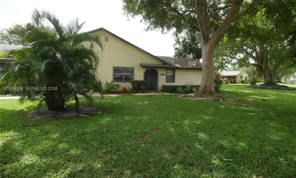 23359 Barlake Drive, Boca Raton, FL 33433