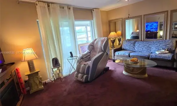 410 NE 17th Avenue 203, Boynton Beach, FL 33435