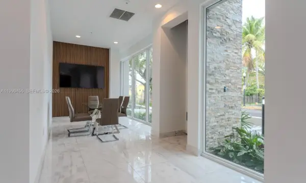 1850 Monroe Street 410, Hollywood, FL 33020