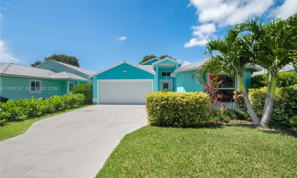 104 Old Jupiter Beach Road, Jupiter, FL 33477
