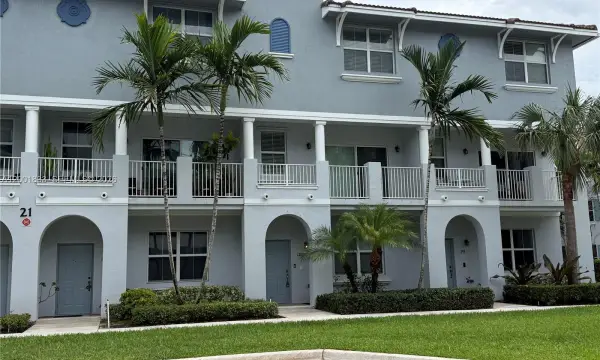 1289 Via De Fossi, Boynton Beach, FL 33426