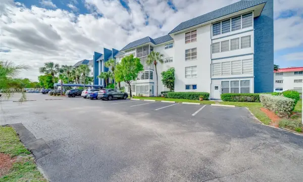 4770 NW 21st Street 208, Lauderhill, FL 33313