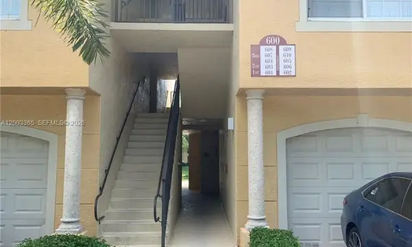 600 N Crestwood Court N 610, Royal Palm Beach, FL 33411