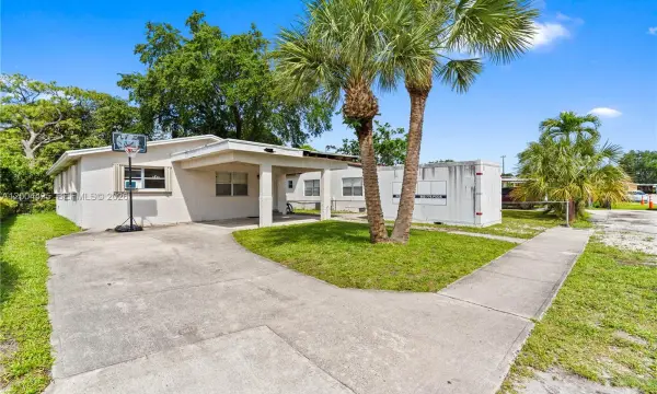 723 NW 15th Terrace, Fort Lauderdale, FL 33311