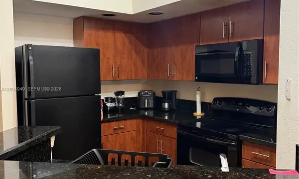 12950 Vista Isles Drive 424, Sunrise, FL 33325
