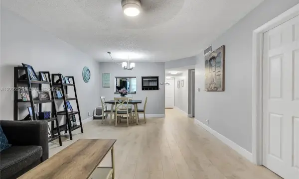 3777 NW 78th Avenue 15a, Davie, FL 33024