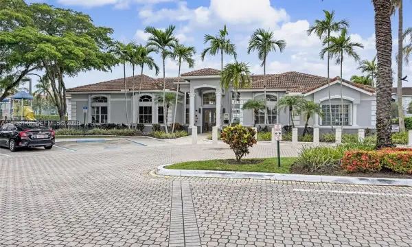 9615 NW 1st Court 10302, Pembroke Pines, FL 33024