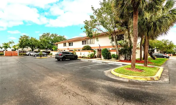 7111 SW 42nd Place, Davie, FL 33314