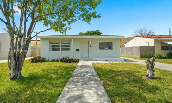 2124 Taylor Street, Hollywood, FL 33020