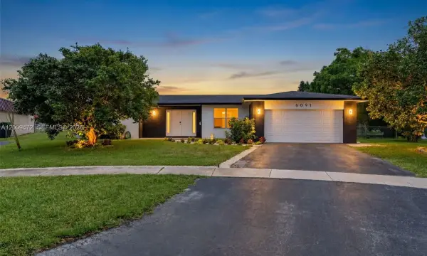 6091 SW 14th Street, Plantation, FL 33317