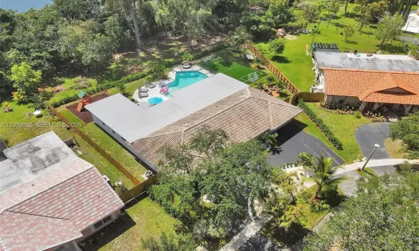 1960 SW 51st Terrace, Plantation, FL 33317