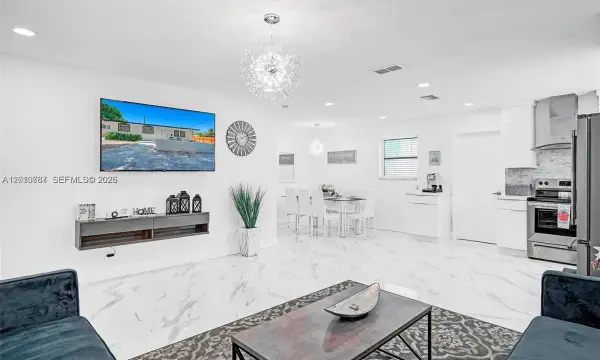 2338 Fillmore Street 2a, Hollywood, FL 33020