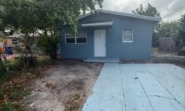 2131 NW 26th Avenue, Fort Lauderdale, FL 33311