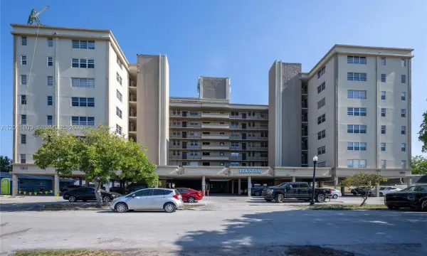 1811 Jefferson Street 705, Hollywood, FL 33020