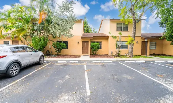 7045 W Sunrise Boulevard 7045, Plantation, FL 33313