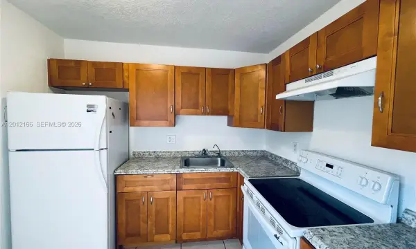 825 NW 46th Avenue 825, Plantation, FL 33317